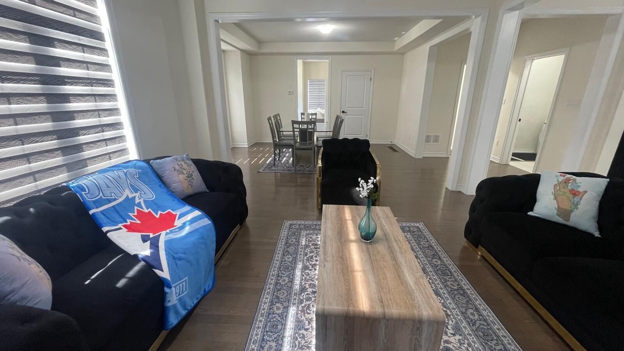 Photo of Livingroom in Brampton