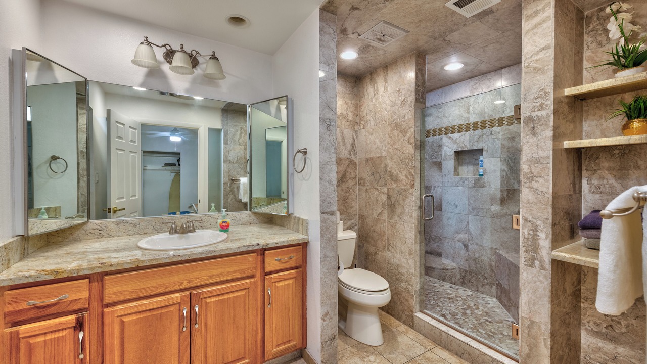 Photo of Bathroom in Rancho Oakey