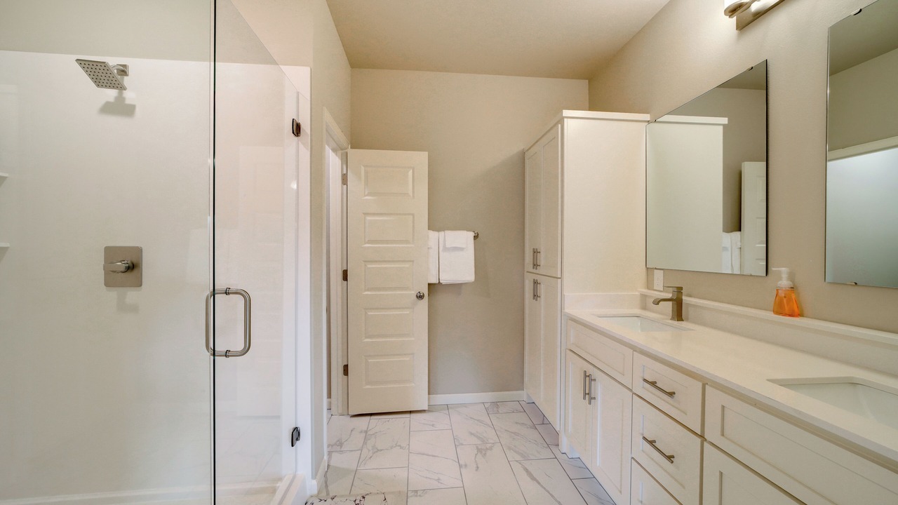 Photo of Bathroom in Glenpool