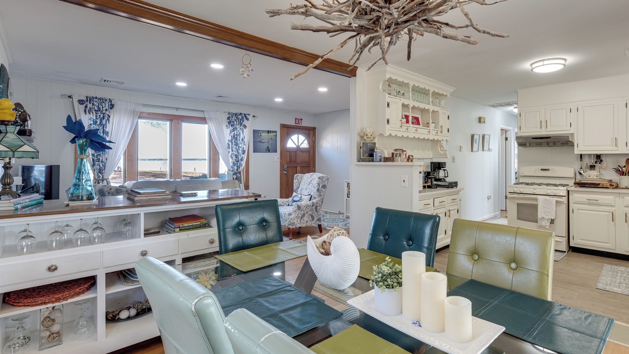 Photo of Others in Hague