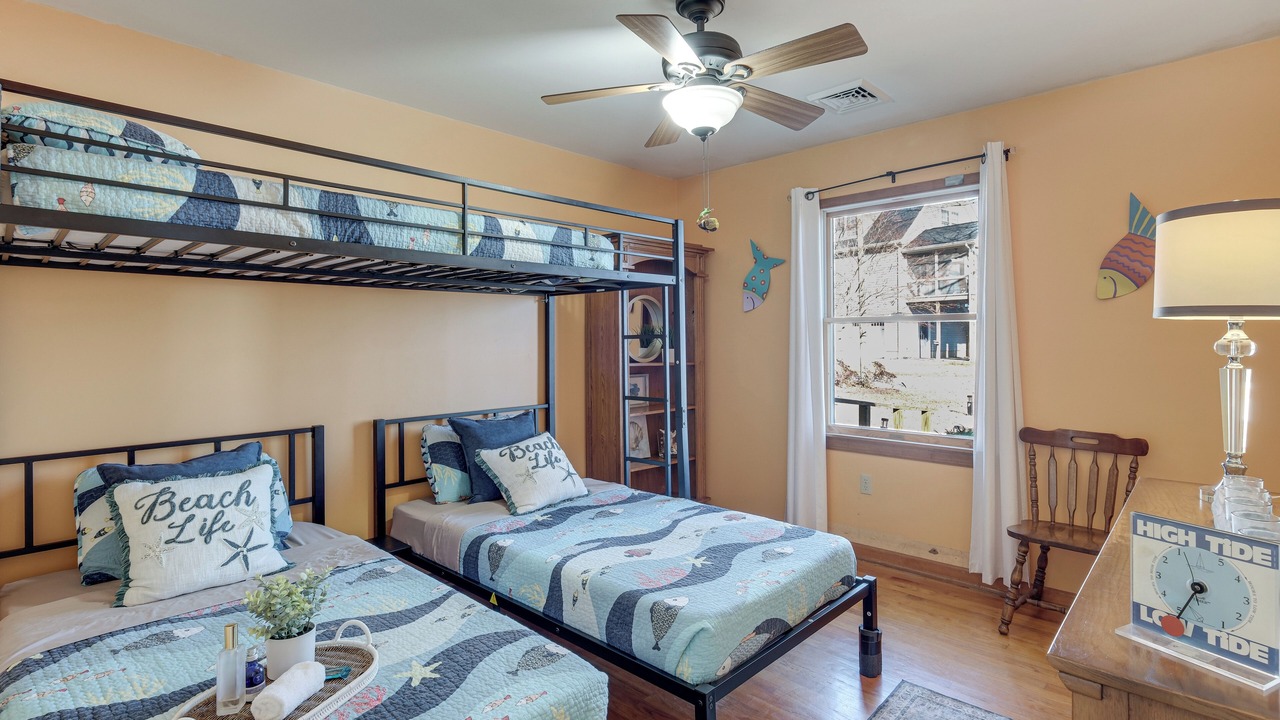 Photo of Others in Hague