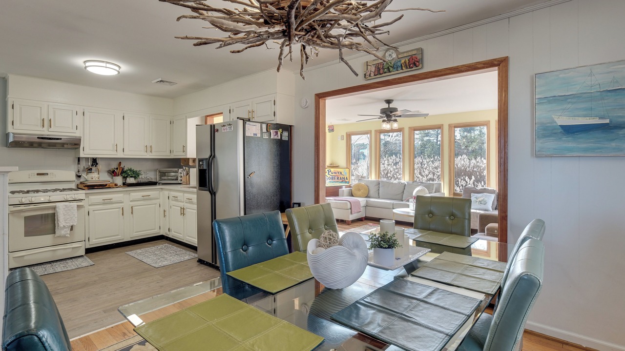 Photo of Others in Hague