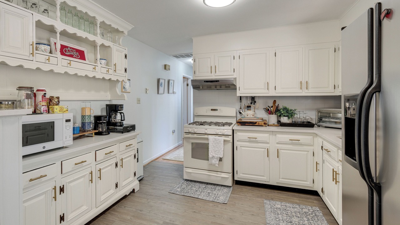 Photo of Others in Hague