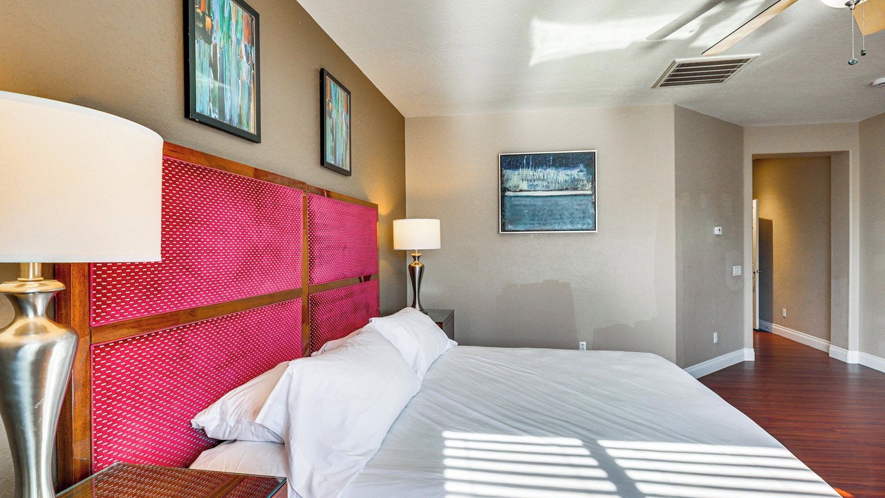 Photo of Bedroom in Sunrise Manor