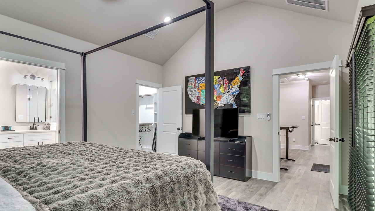 Photo of Bedroom in Bastrop