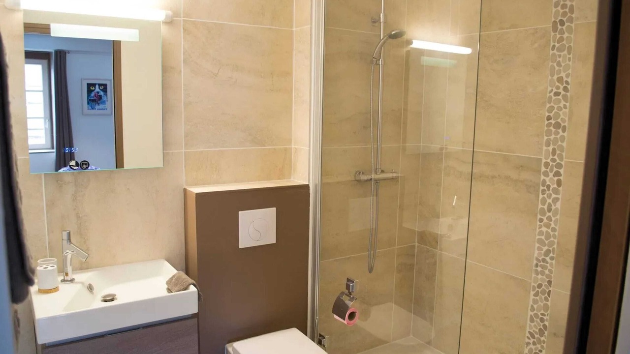 Photo of Bathroom in Charleville-Mezieres