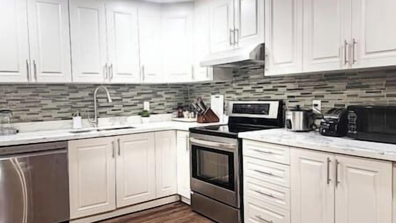 Photo of Kitchen in Central Erin Mills