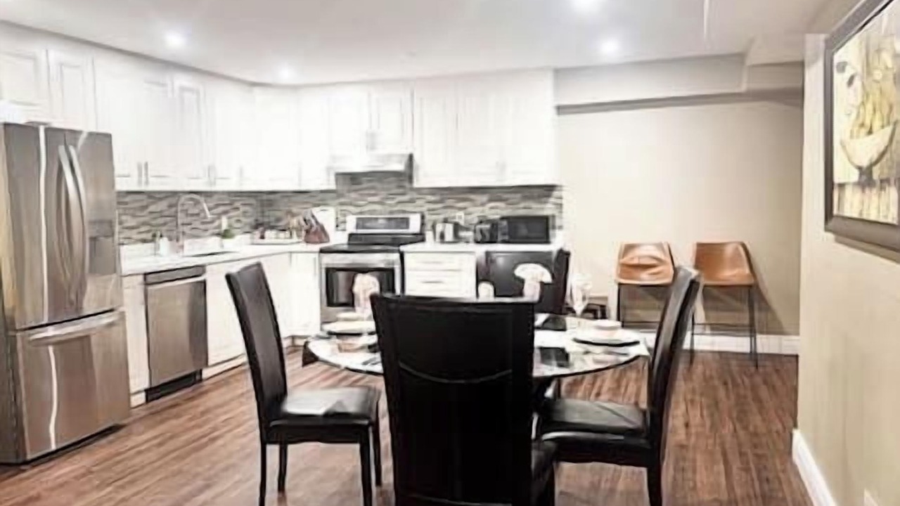 Photo of Kitchen in Central Erin Mills