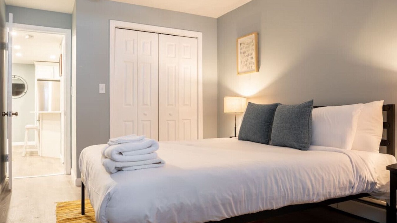 Photo of Bedroom in Fenway–Kenmore