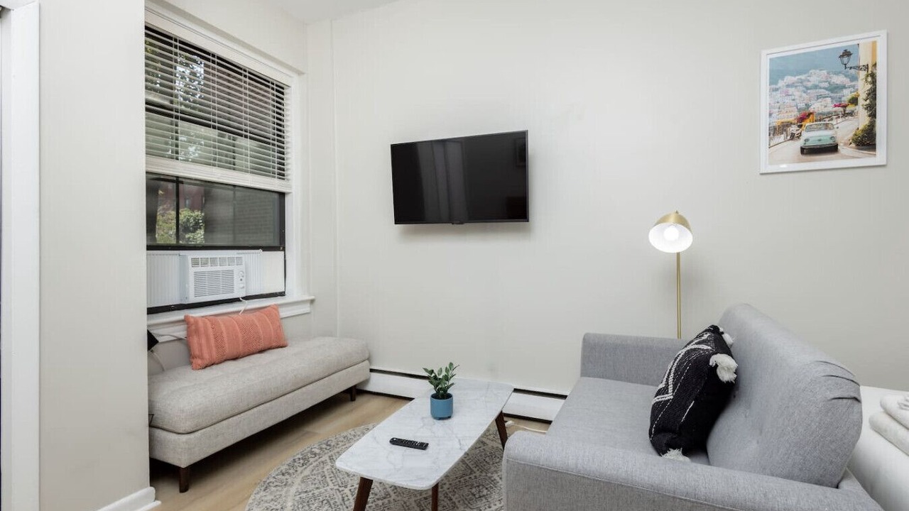 Photo of Livingroom in Prudential - St. Botolph