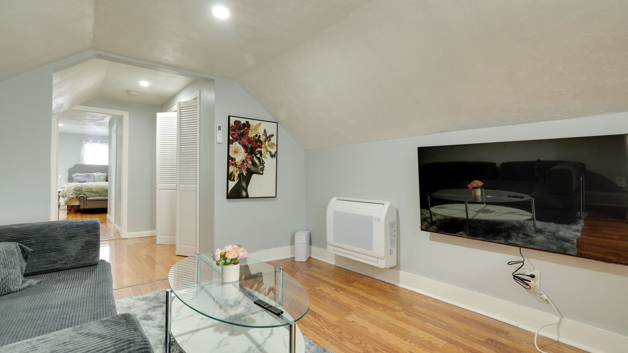 Photo of Livingroom in Milton