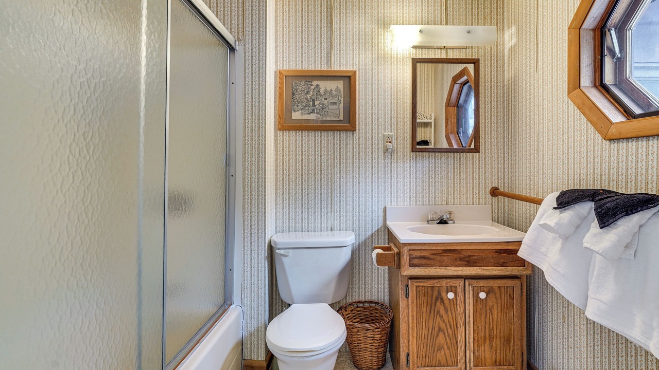 Photo of Bathroom in Ticonderoga