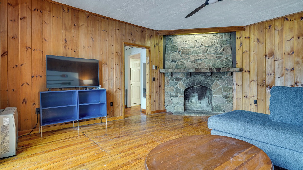 Photo of Livingroom in Ticonderoga