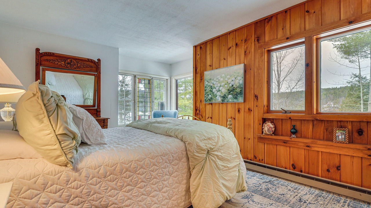 Photo of Bedroom in Ticonderoga