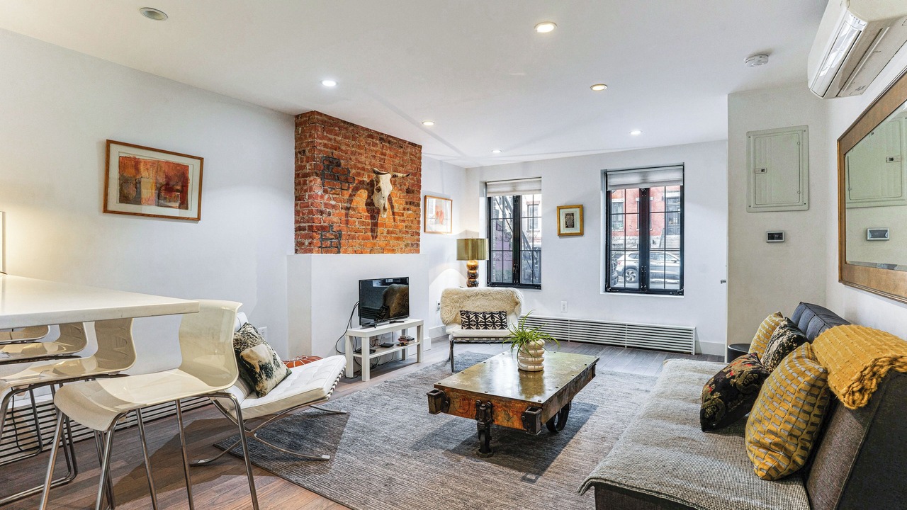 Photo of Livingroom in Ocean Hill