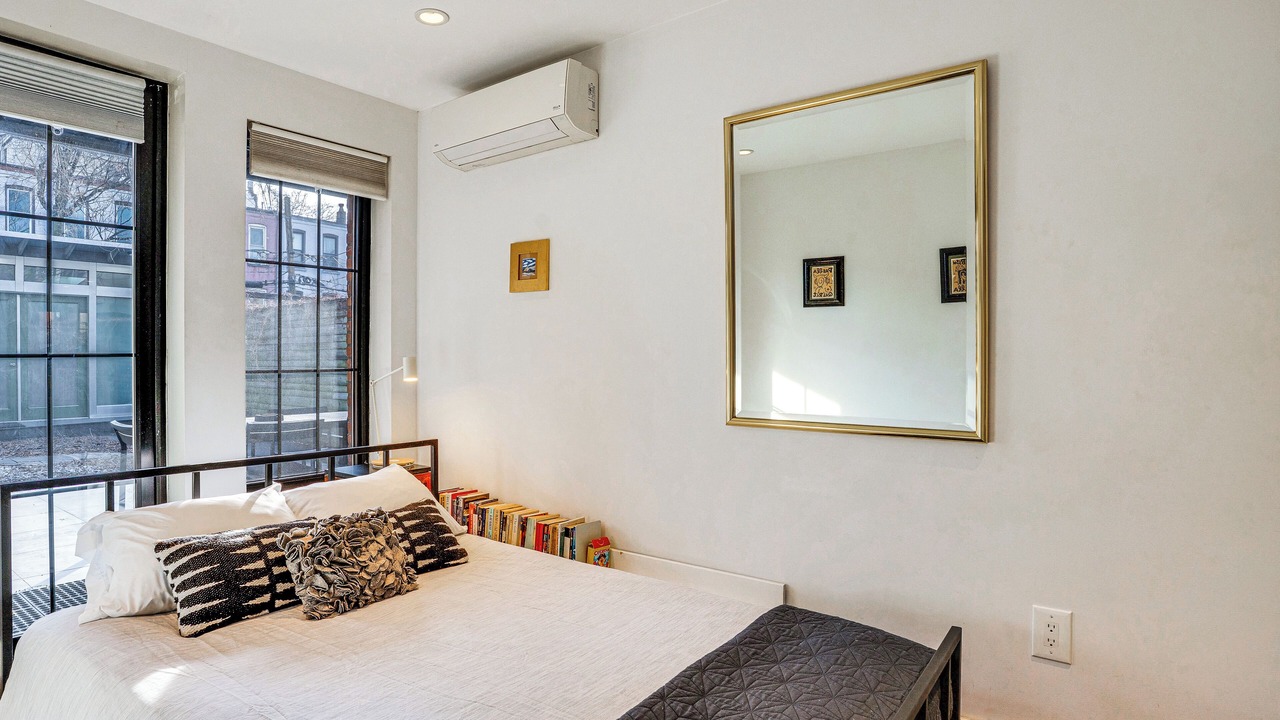 Photo of Bedroom in Ocean Hill