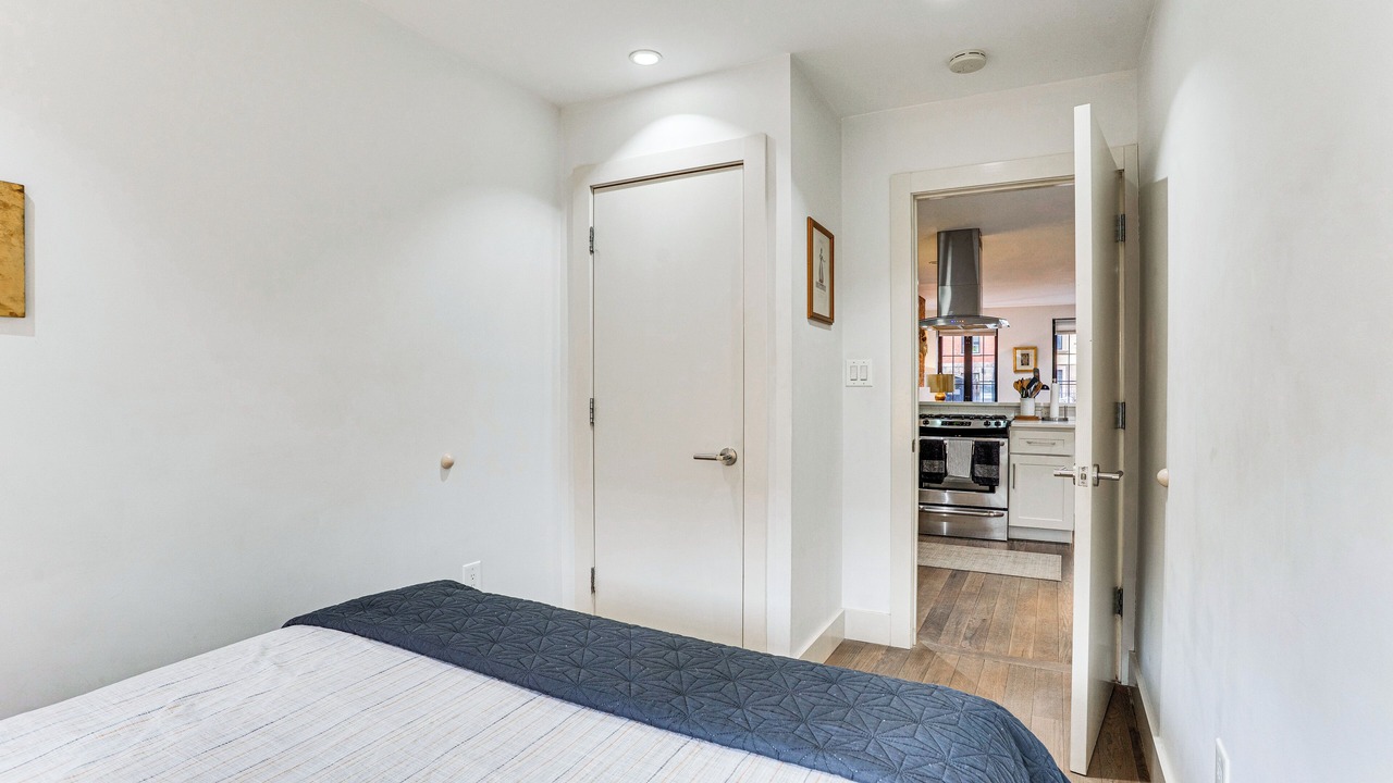 Photo of Bedroom in Ocean Hill