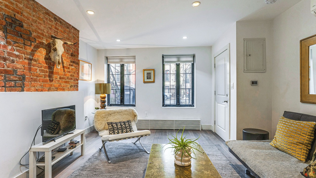 Photo of Livingroom in Ocean Hill