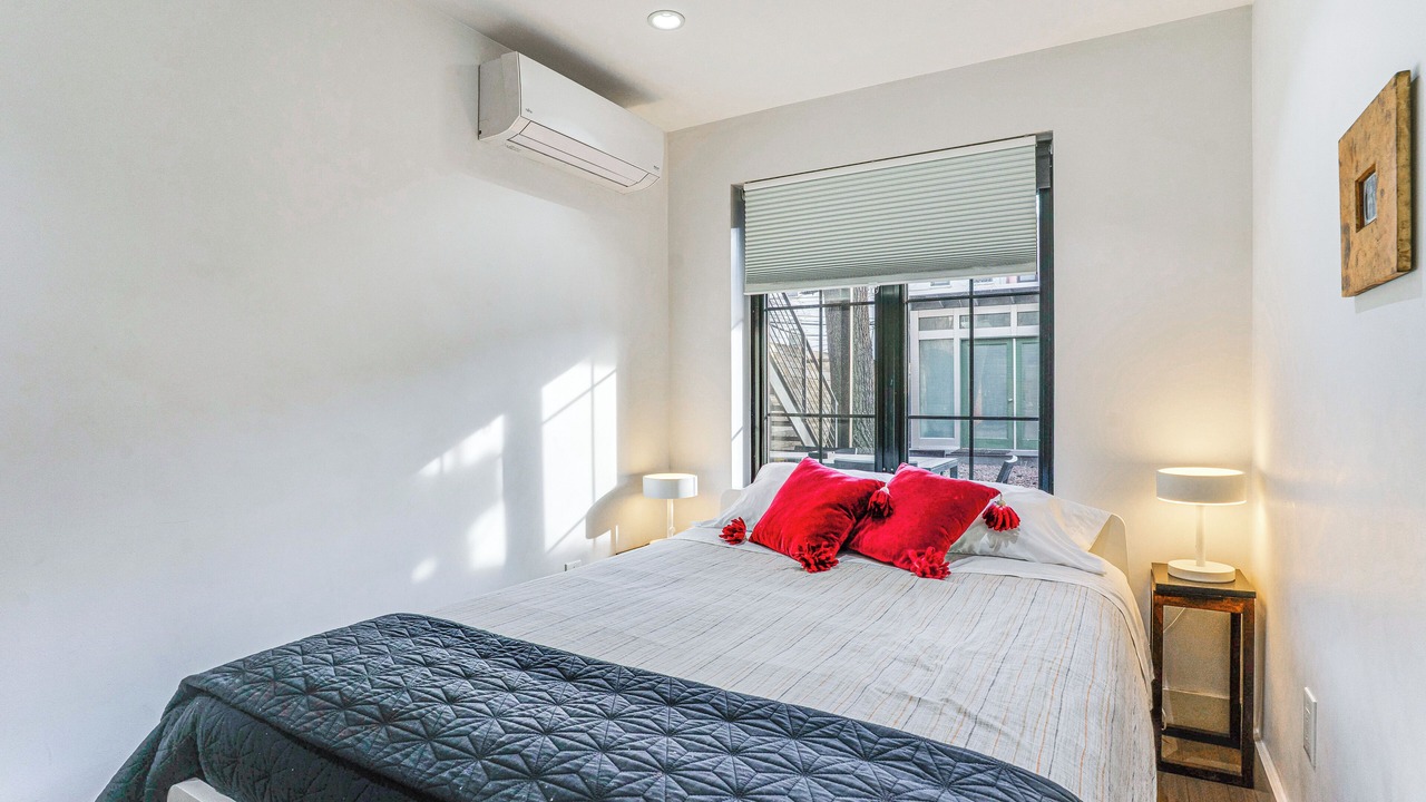 Photo of Bedroom in Ocean Hill