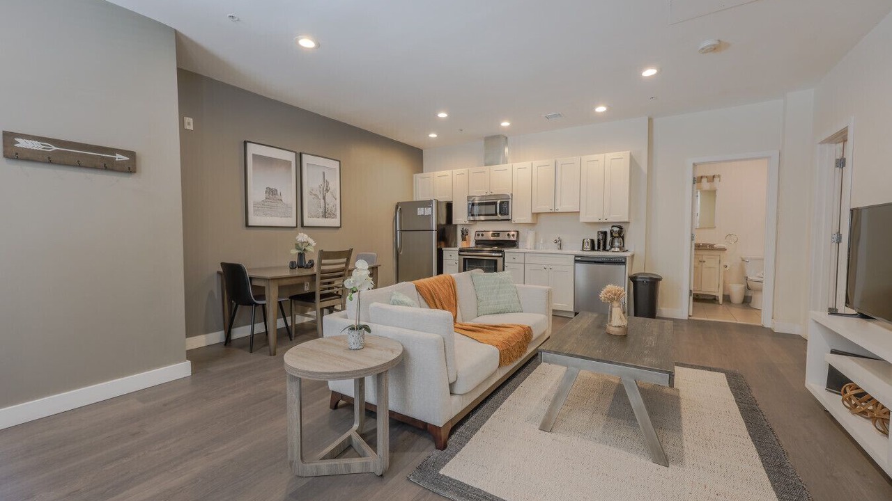 Photo of Livingroom in Downtown Boston