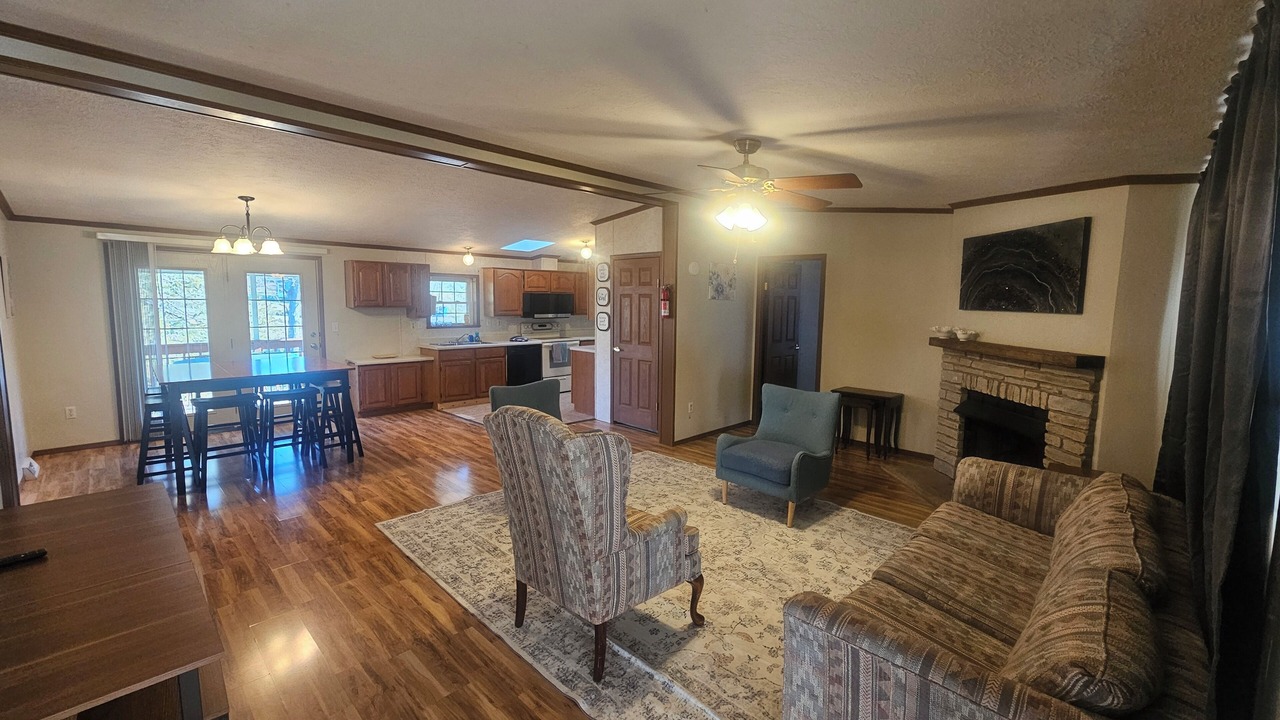 Photo of Livingroom in Cape Fair