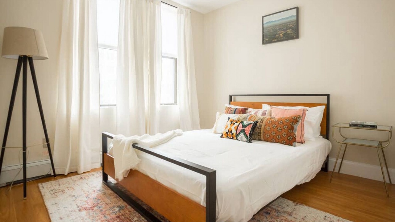 Photo of Bedroom in Boston Financial District