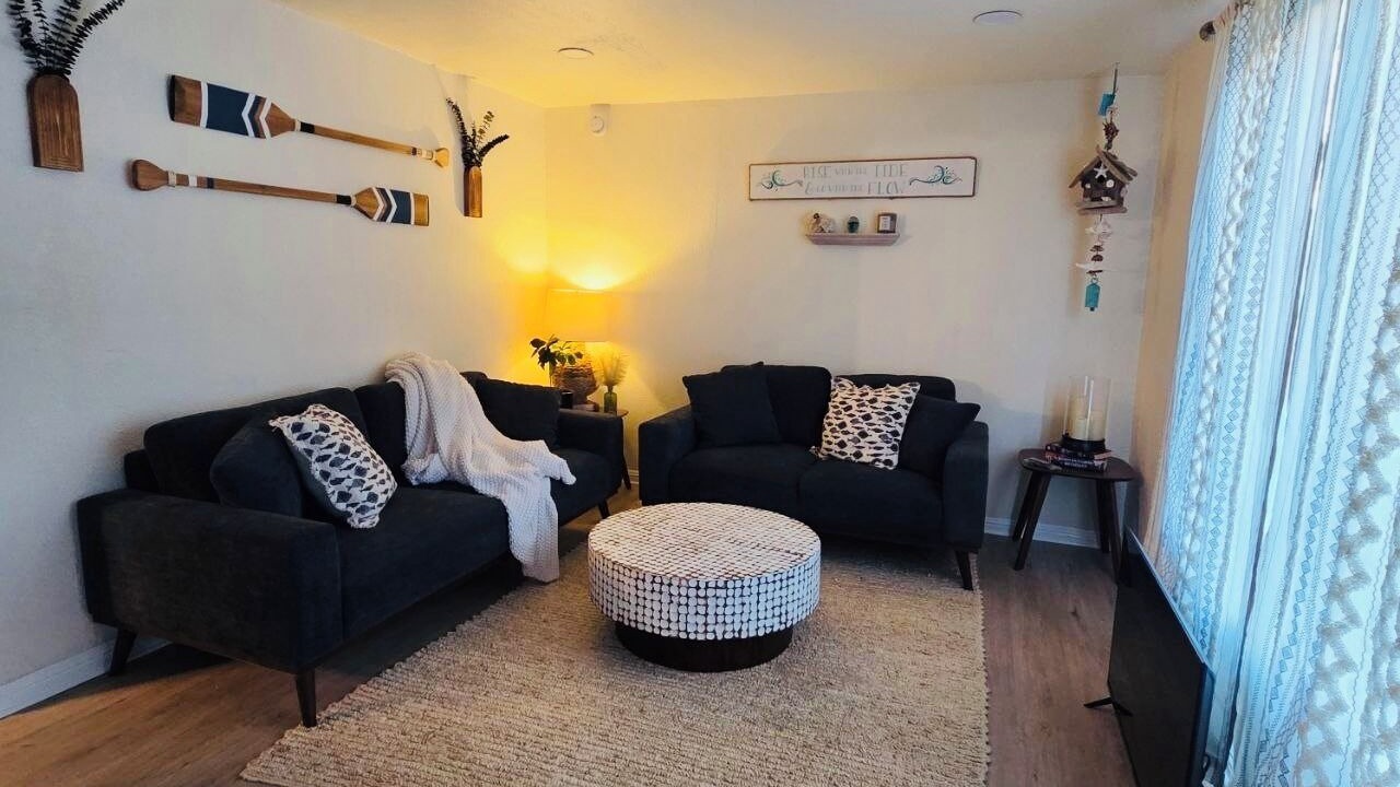 Photo of Livingroom in Crescent City North