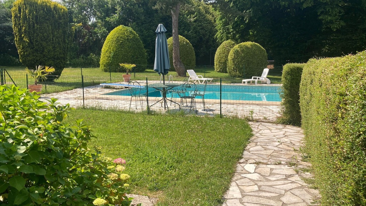 Photo of Outdoor in Saint-Pierre-de-Salerne