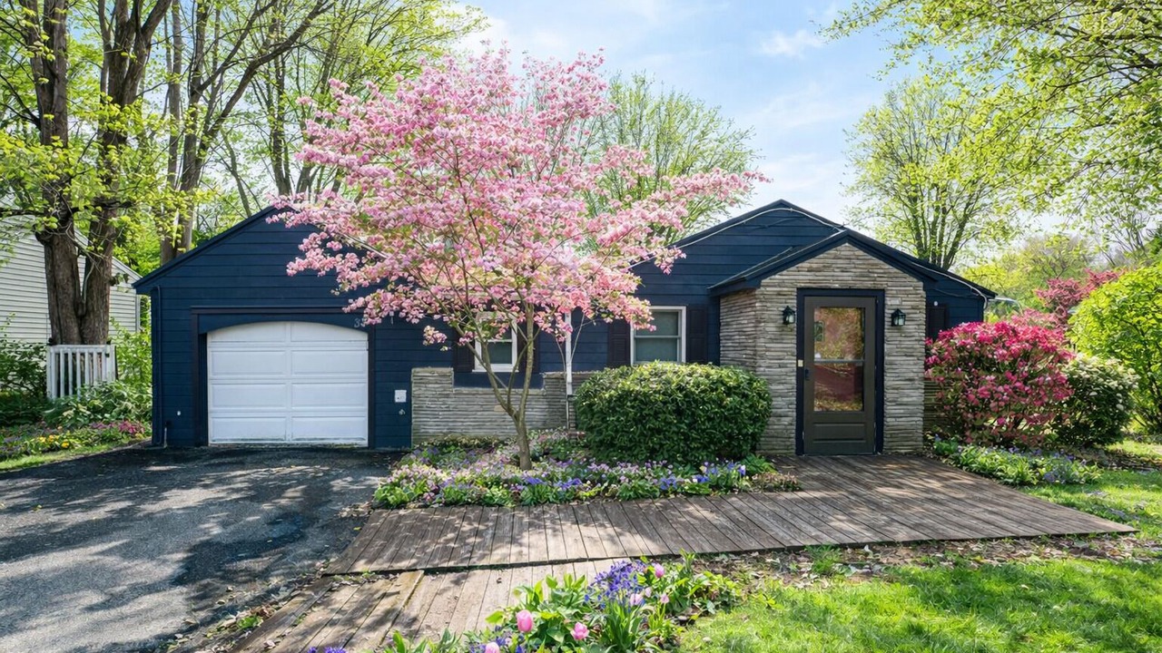 Photo of Outdoor in Rochester