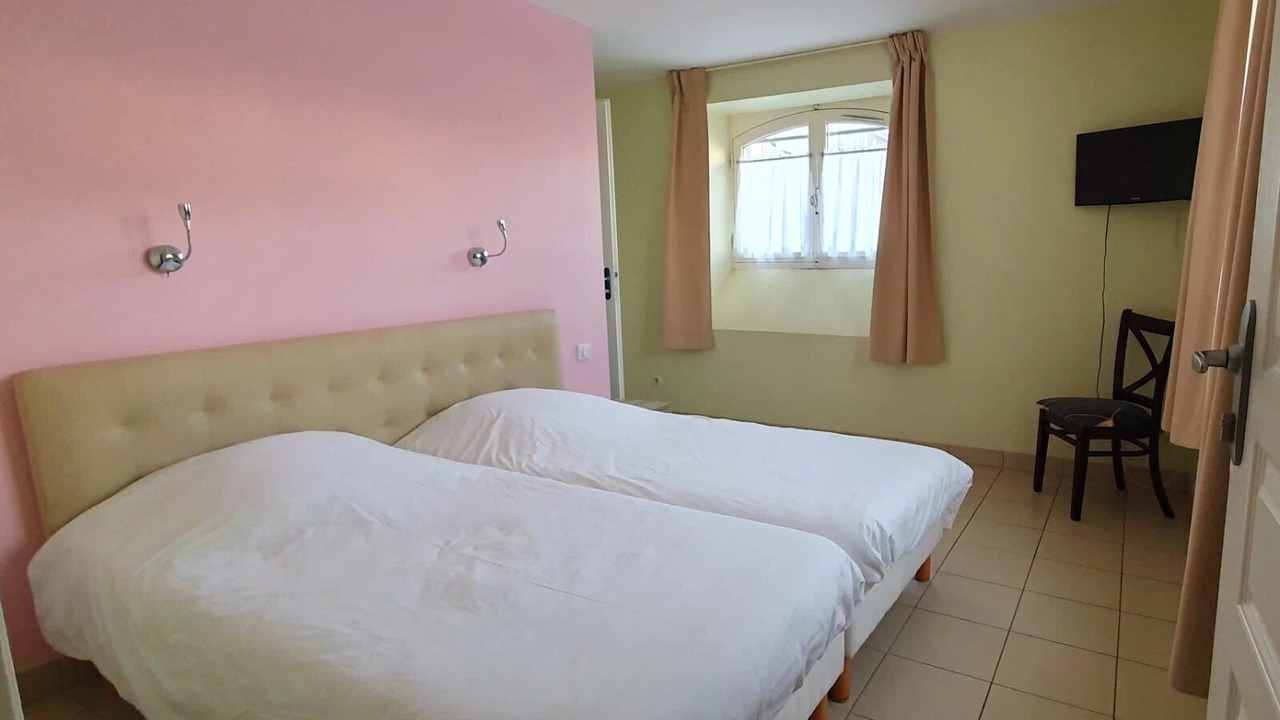 Photo of Bedroom in Saint-Ideuc