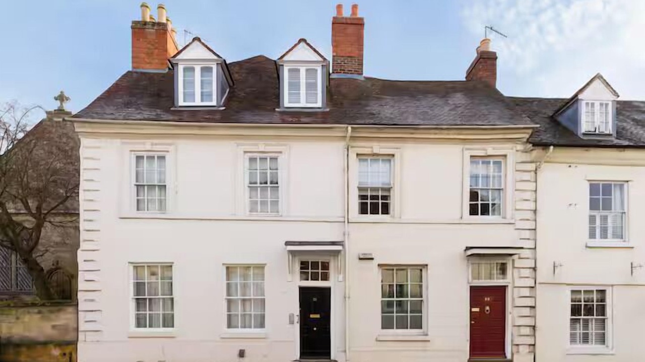 Photo of Outdoor in Warwick Town Centre