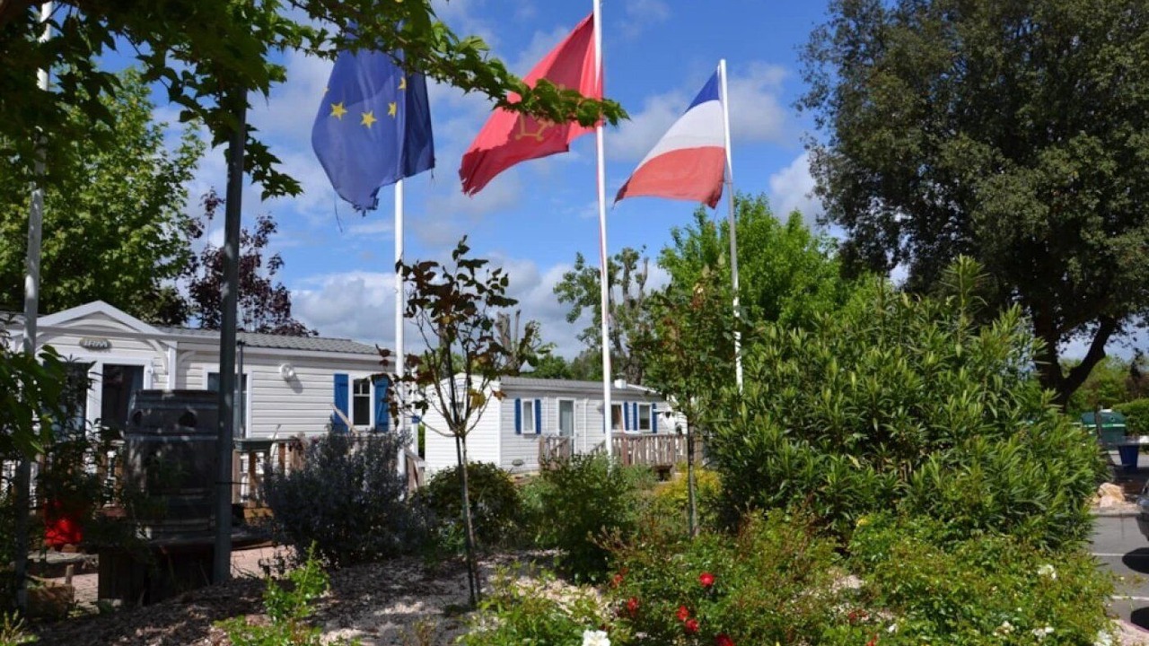 Photo of Outdoor in Sept Deniers - Ginestous