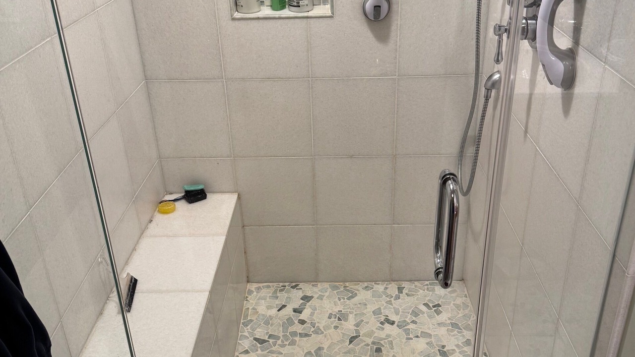 Photo of Bathroom in Panora