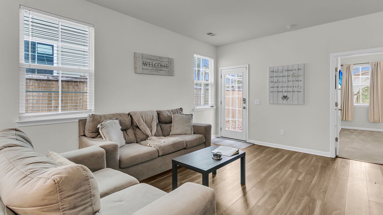 Photo of Livingroom in Ladson