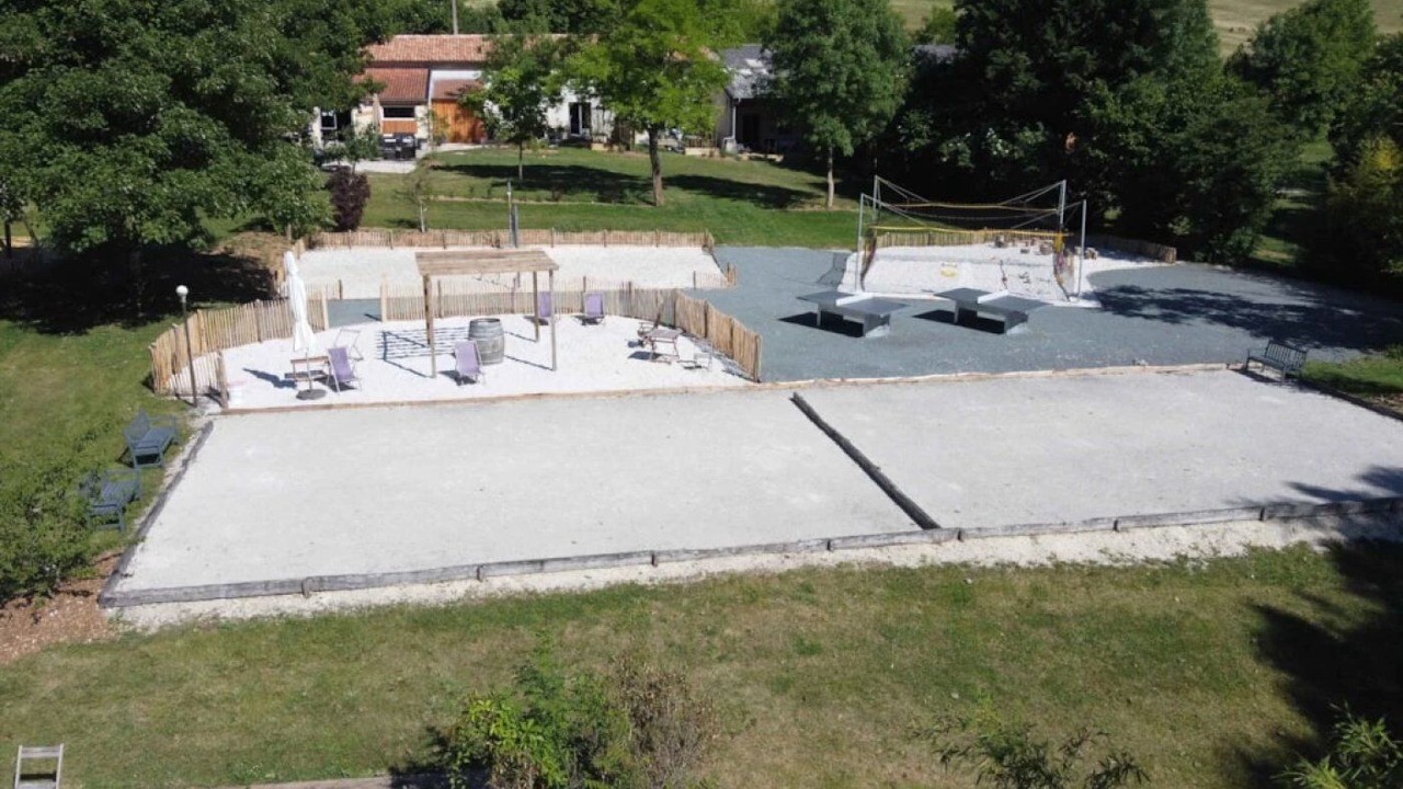 Photo of Outdoor in Vendoire