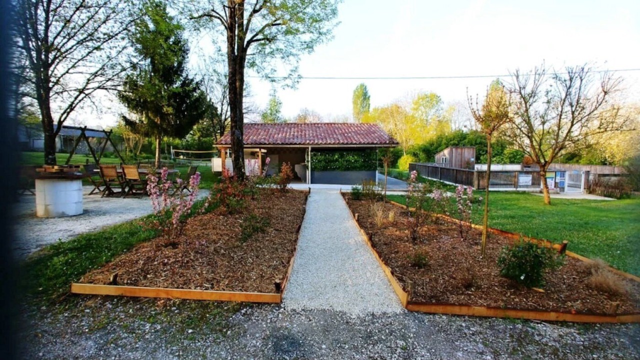 Photo of Outdoor in Vendoire