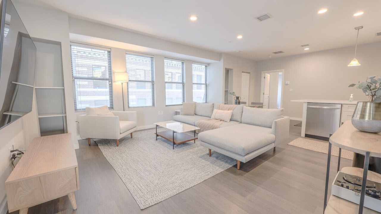 Photo of Livingroom in Downtown Boston