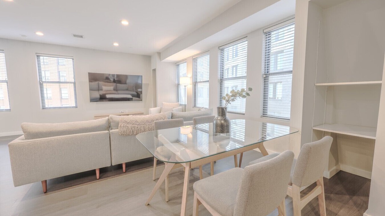 Photo of Others in Downtown Boston