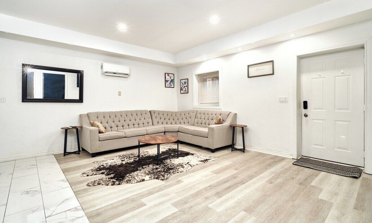 Photo of Livingroom in Walkerville