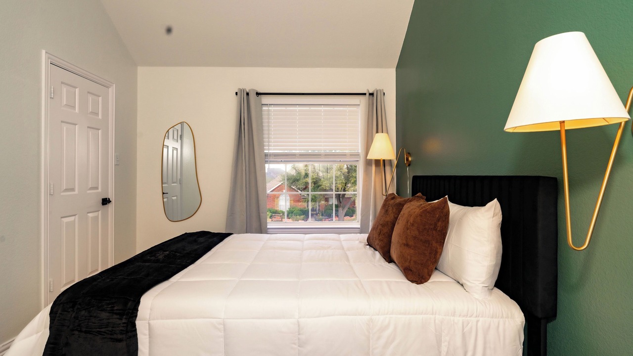 Photo of Bedroom in Allen