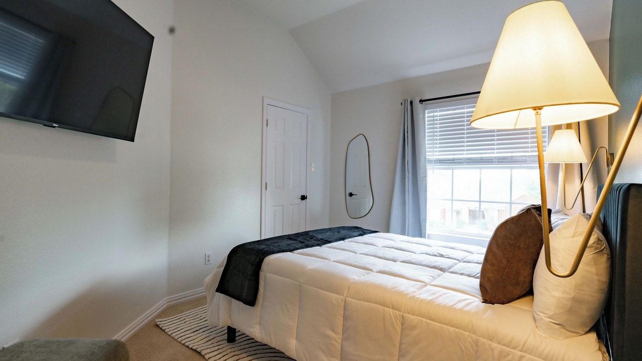 Photo of Bedroom in Allen