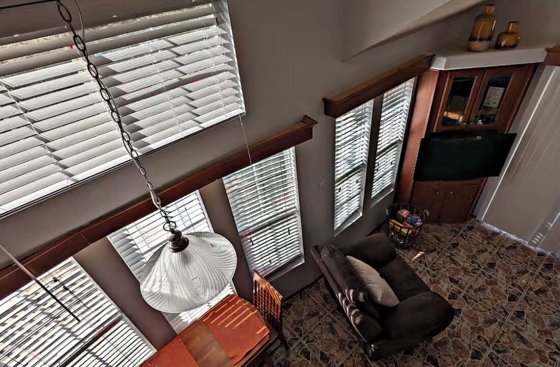 Photo of Livingroom in Farmersville