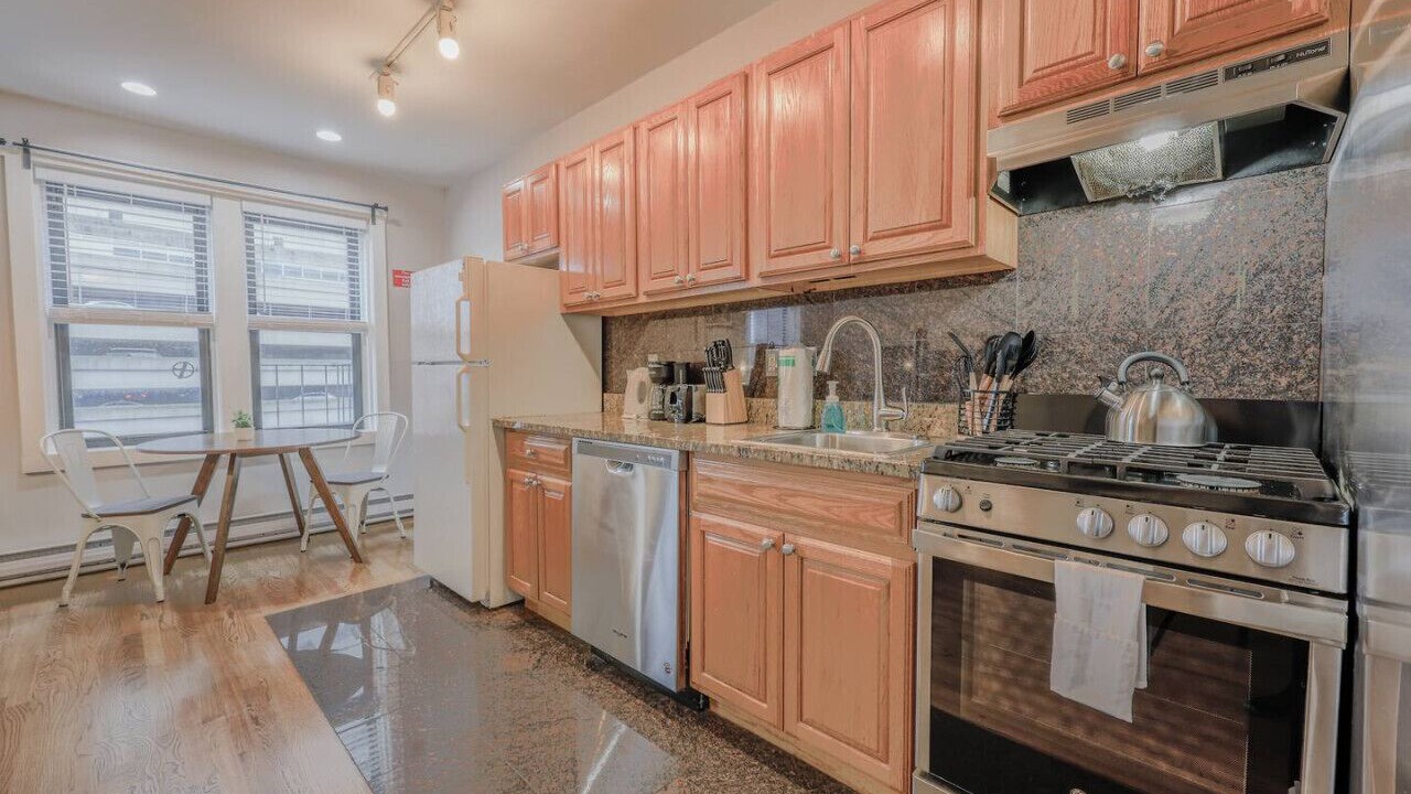 Photo of Kitchen in Theatre District