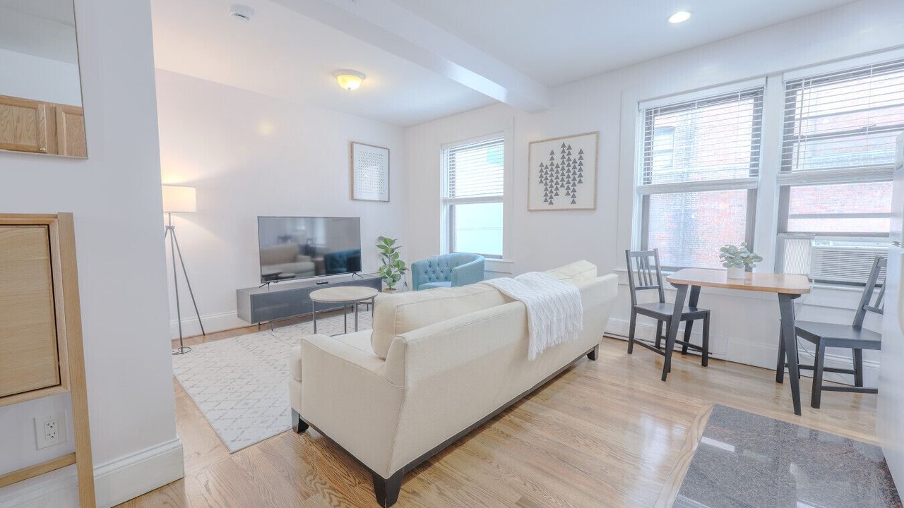 Photo of Livingroom in Shawmut
