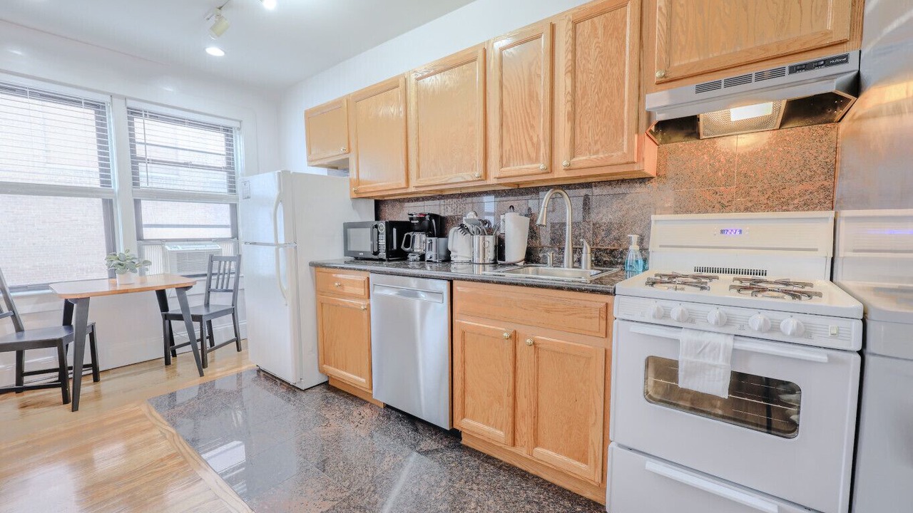 Photo of Kitchen in Shawmut