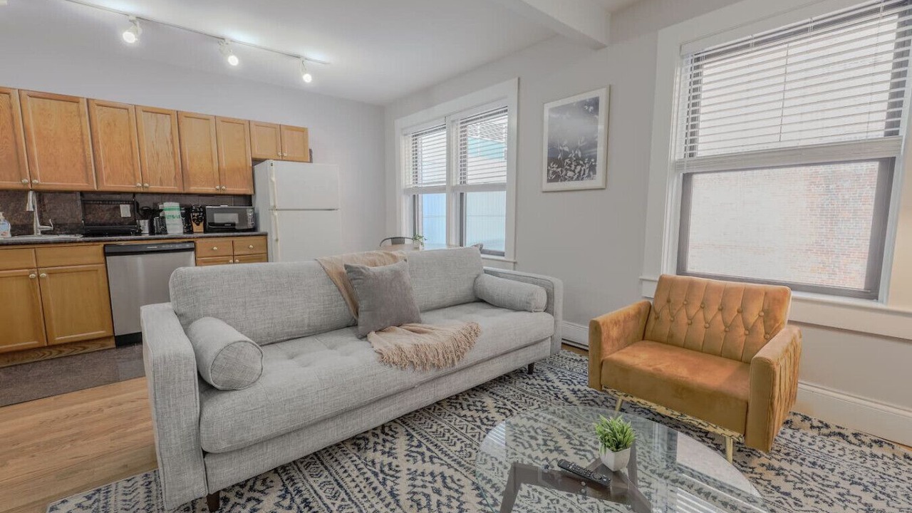 Photo of Livingroom in Theatre District