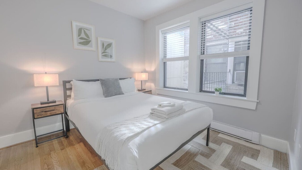 Photo of Bedroom in Theatre District