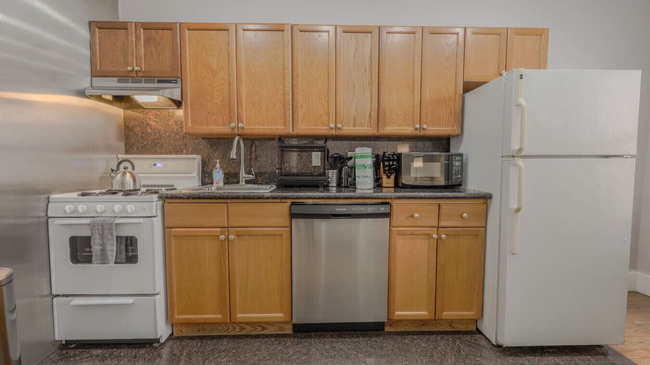Photo of Kitchen in Theatre District