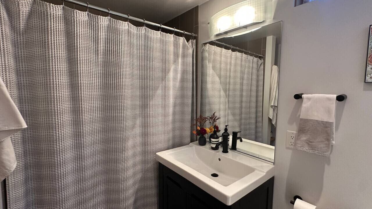 Photo of Bathroom in Squire Park