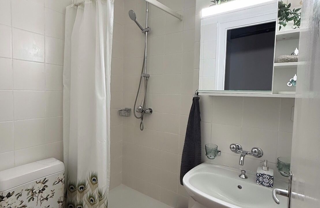 Photo of Bathroom in Les Eaux-Vives